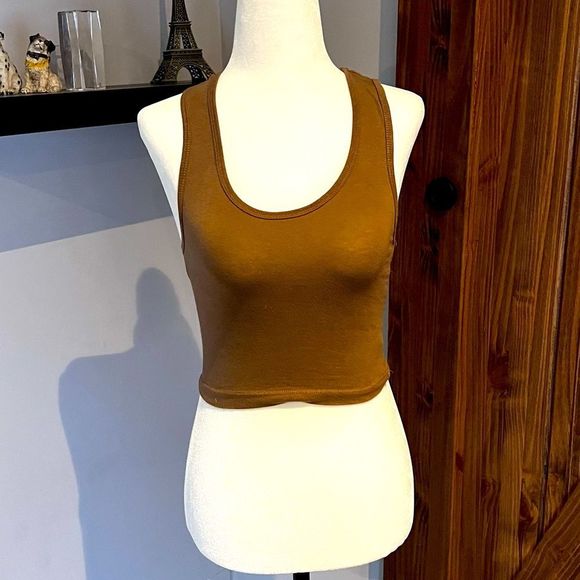 Zenana Outfitters Brown Cropped Tank Top - Picture 2 of 9
